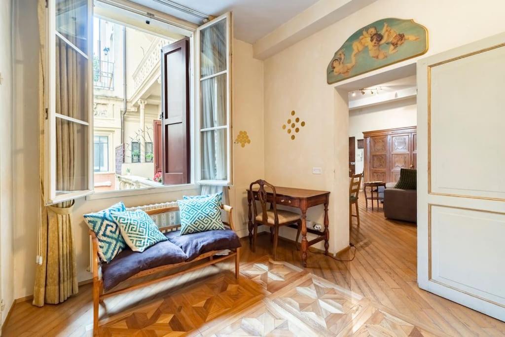 Appartamento Elegante E Centrale La Foglia D'Oro Болонья Экстерьер фото