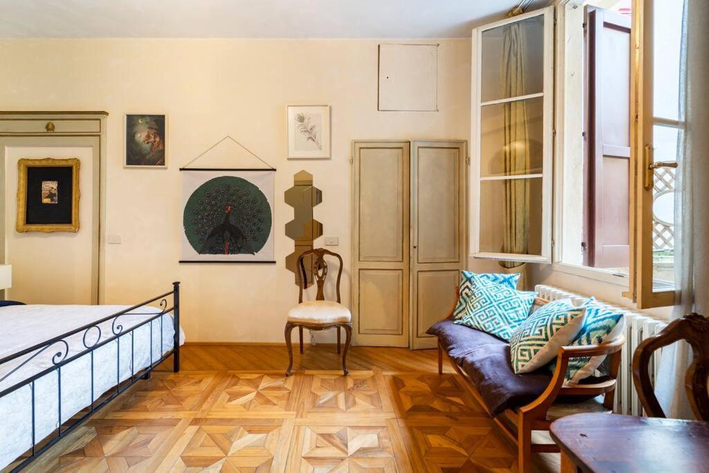 Appartamento Elegante E Centrale La Foglia D'Oro Болонья Экстерьер фото